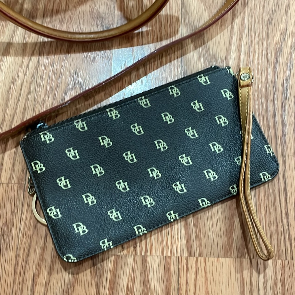 Dooney & Bourke brown and tan logo shoulder bag - Picture 7 of 11